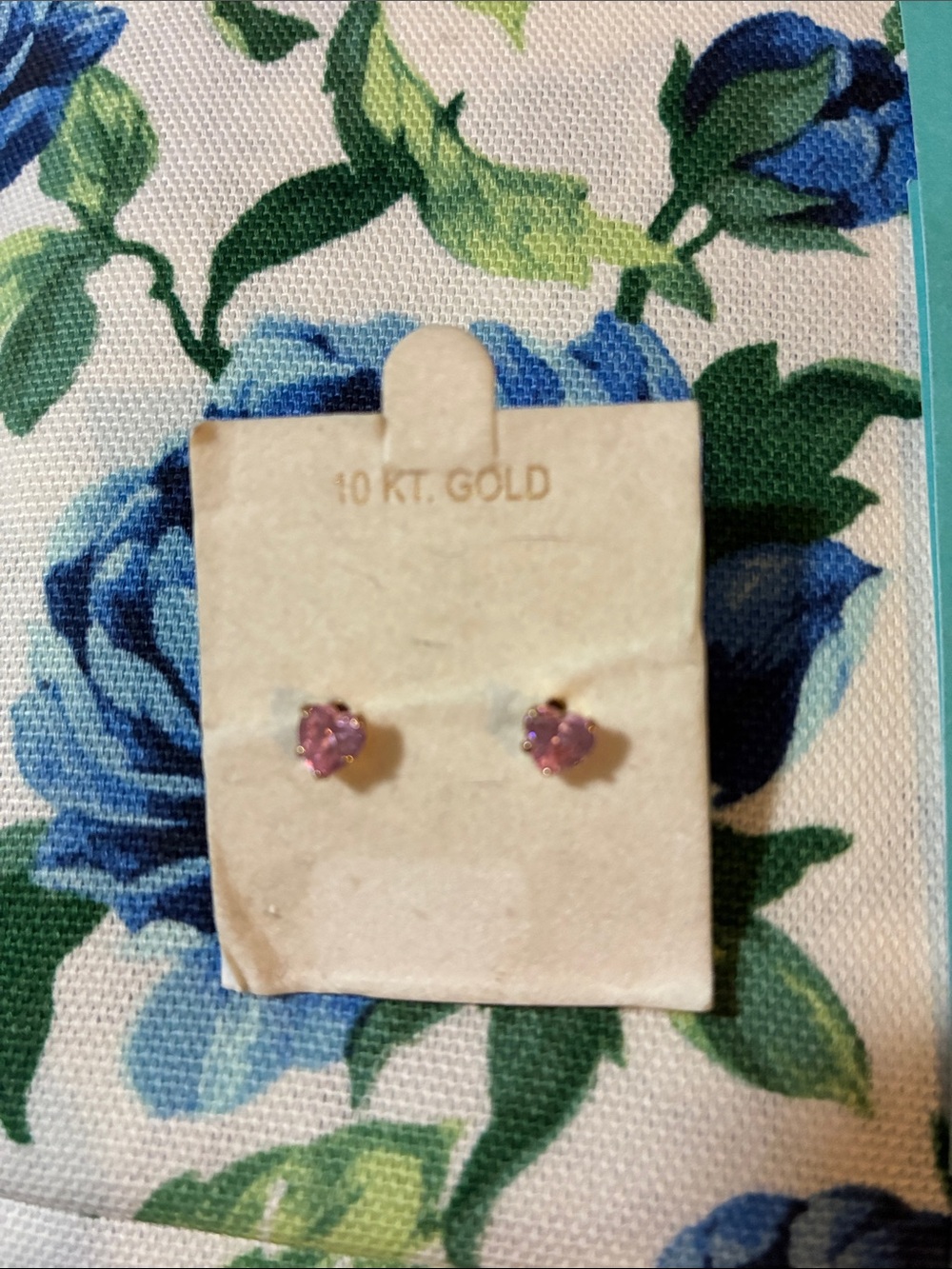 10K Gold Pink Heart Stud Earrings